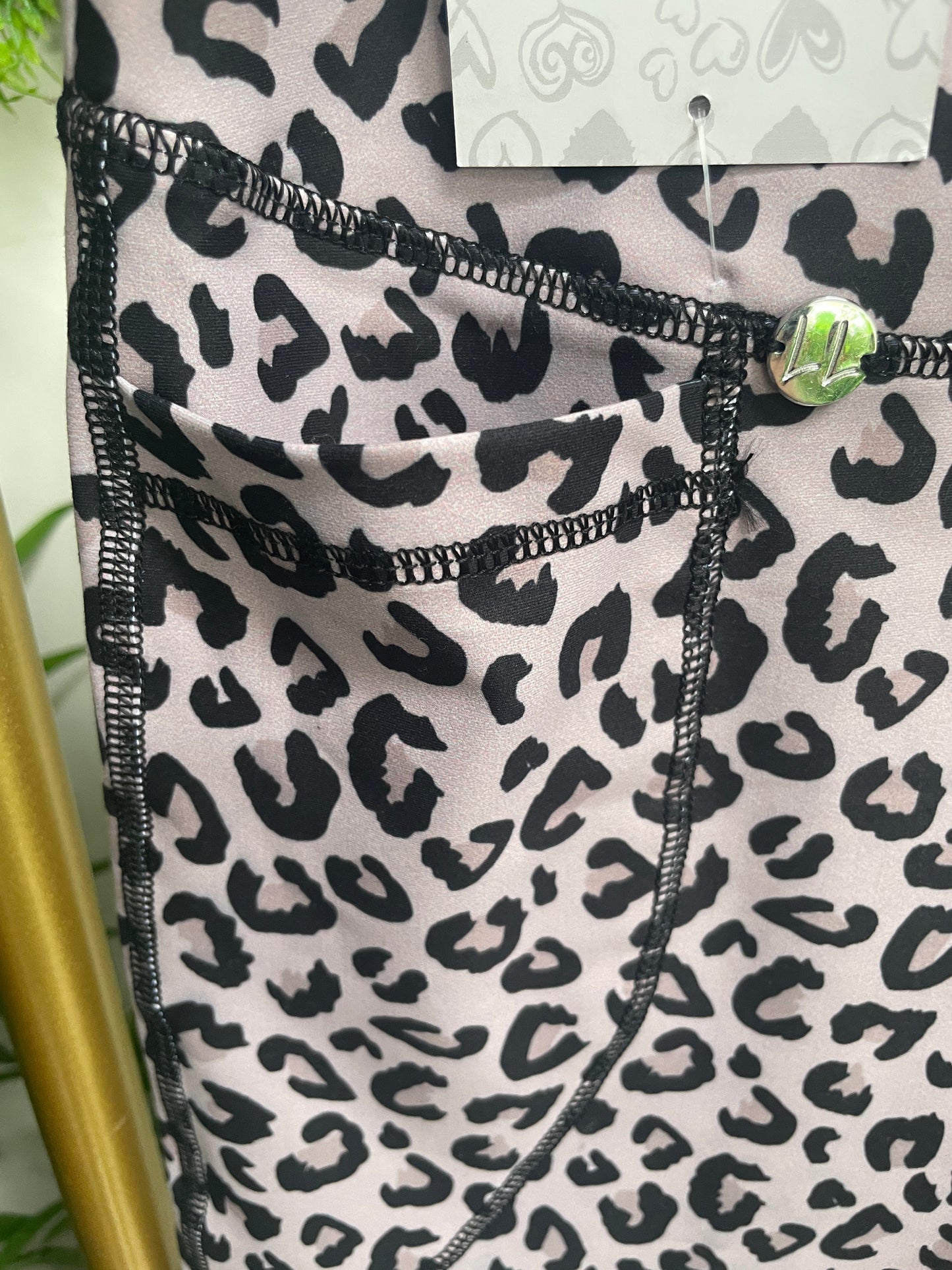 Love Lissie Body Sculpt 2 Pocket Leggings - Taupe Leopard Print