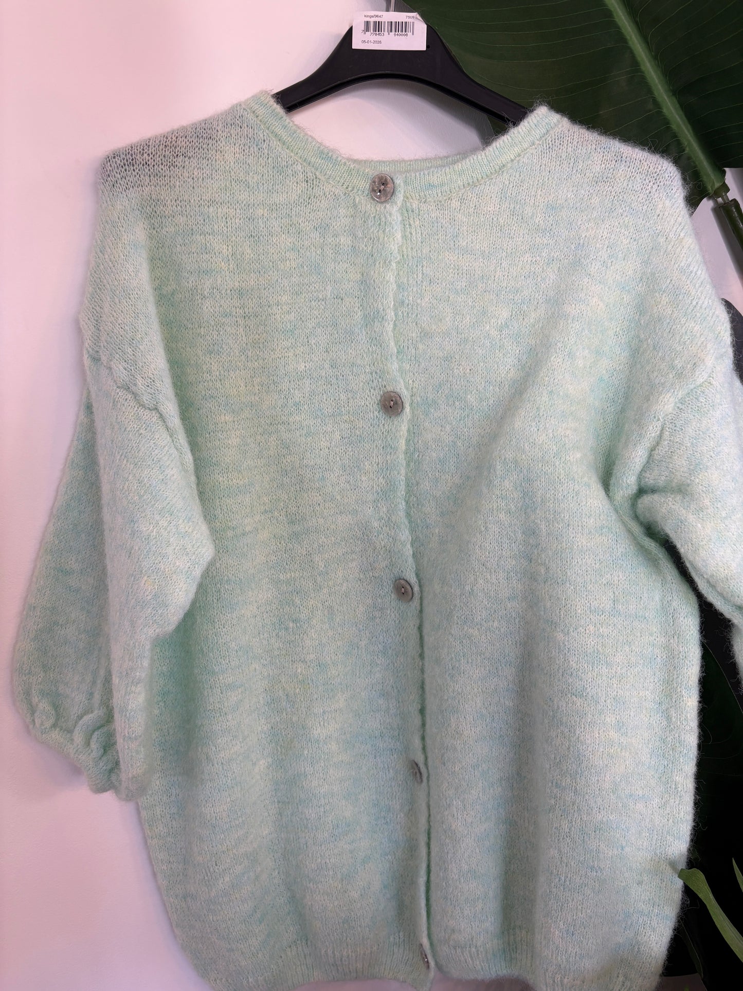 Short Sleeve cardigan with oyster buttons